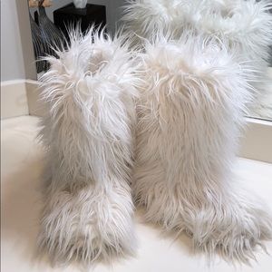 POTTERY BARN FUZZY SLIPPER BOOTS